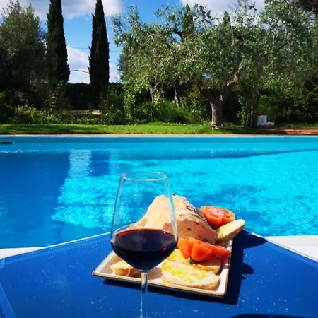 Mustard Apt. With Shared Pool Sanfatucchio